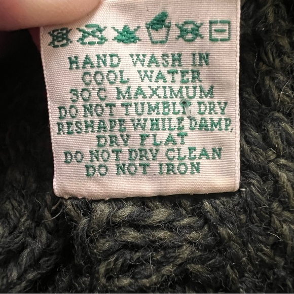 ARAN CRAFTS 100% Merino Wool Cross Over Neck Aran Coatigan Retail $149.95 - Picture 8 of 9